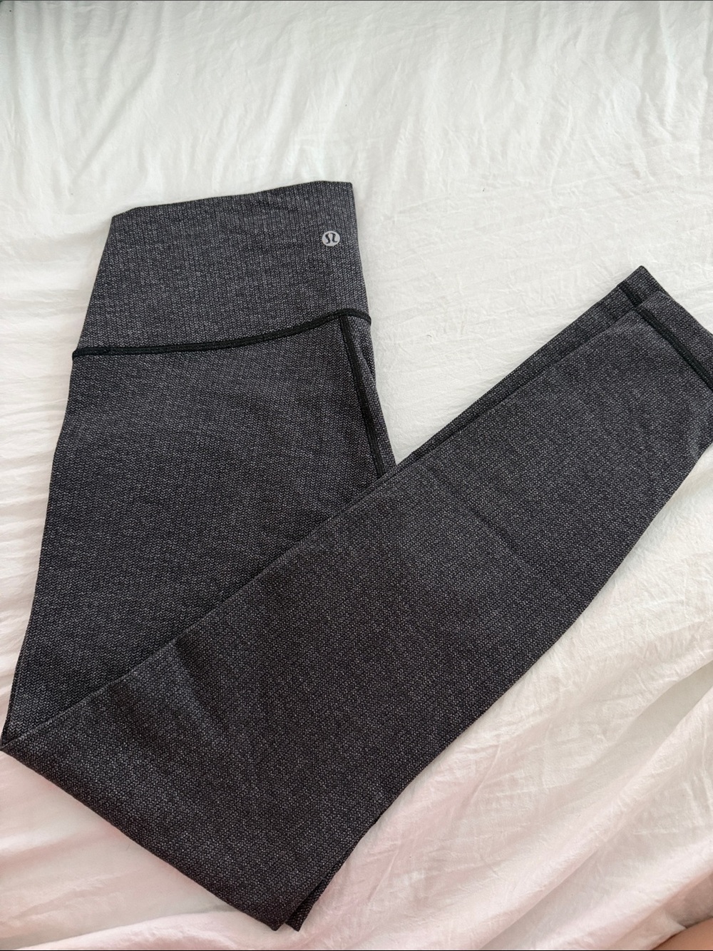 Lululemon Wunder Under HR Tight 28"
Variegated Knit Jacquard Black Dark Slate